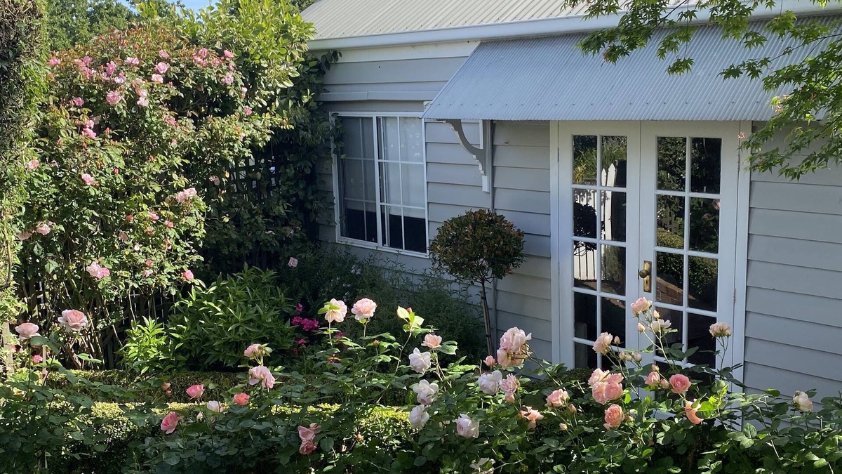 Hamilton Cottage | Garland Cottage Bed & Breakfast