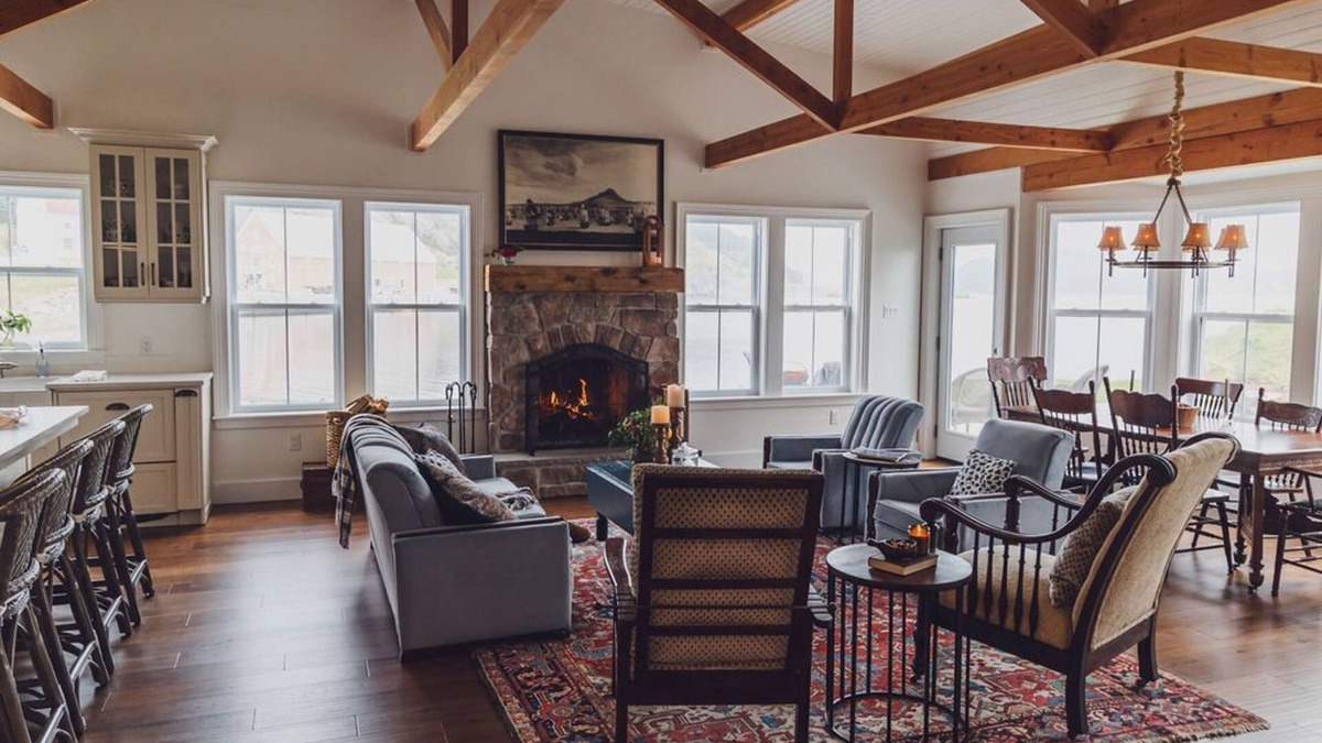 Trinity House | GARLAND HOUSE IN DOWNTOWN HISTORIC TRINITY NL ~ Luxury Vacation Home