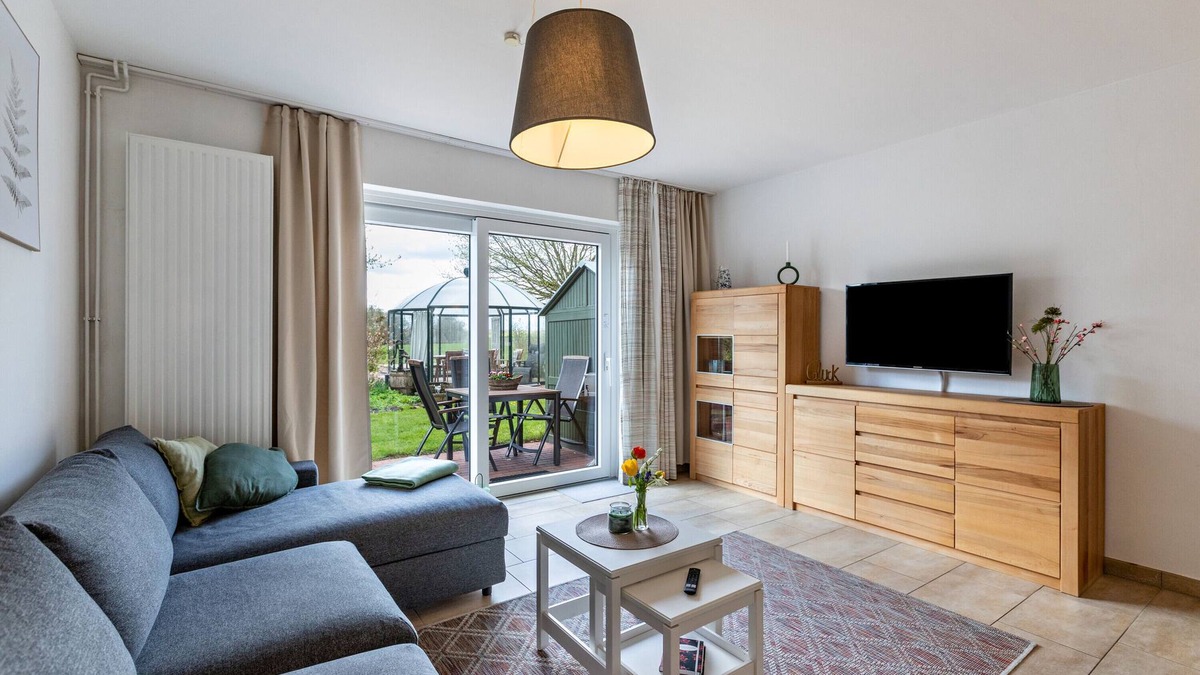 Lindhoft Apartment | 'Gartenglückchen' close to the Sea with Garden & Wi-Fi