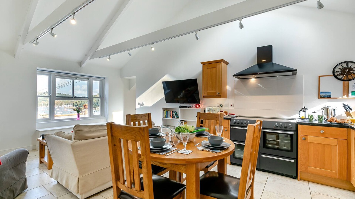 Polruan House | Gartree Cottage - Two Bedroom House, Sleeps 4