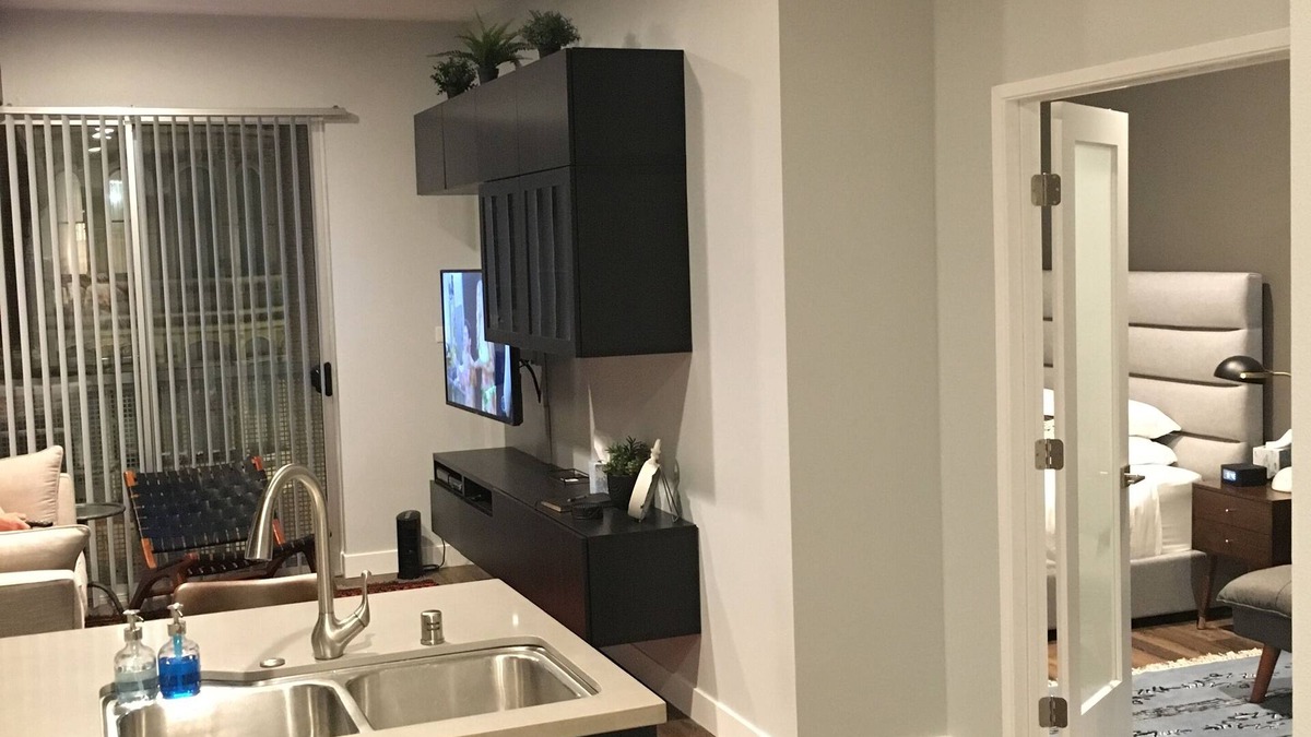 Pacific Terrace Condo | Gaslamp Condo Downtown, Free Parking, Pets stay free
