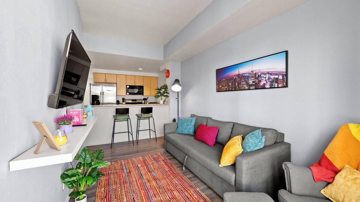 Pacific Terrace Condo | Gaslamp Gem Luxe 1 Bedroom w/BBQ , Pool, Free Parking