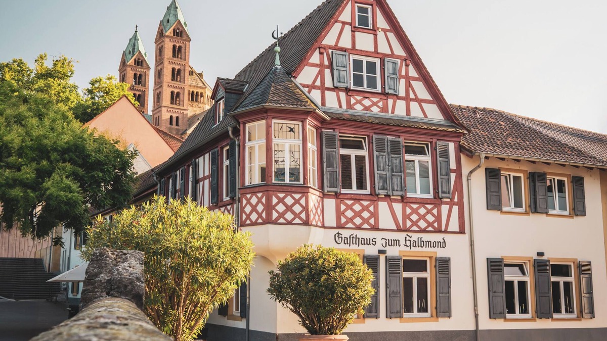 Speyer House | Gasthaus zum Halbmond