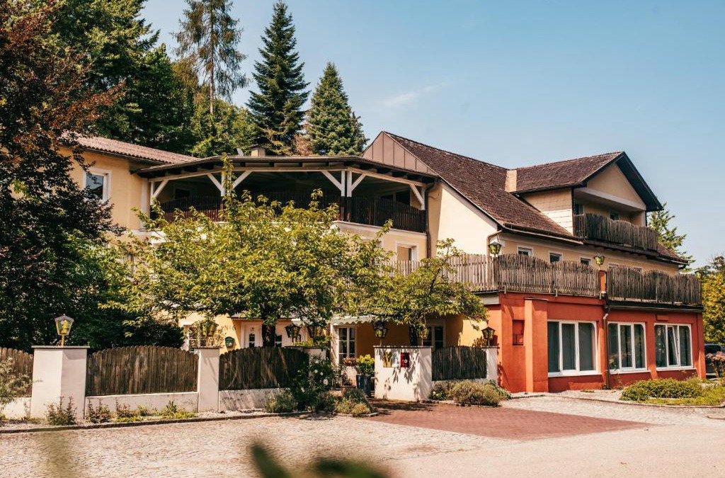 Eschenau Hotel | Gasthof Pils