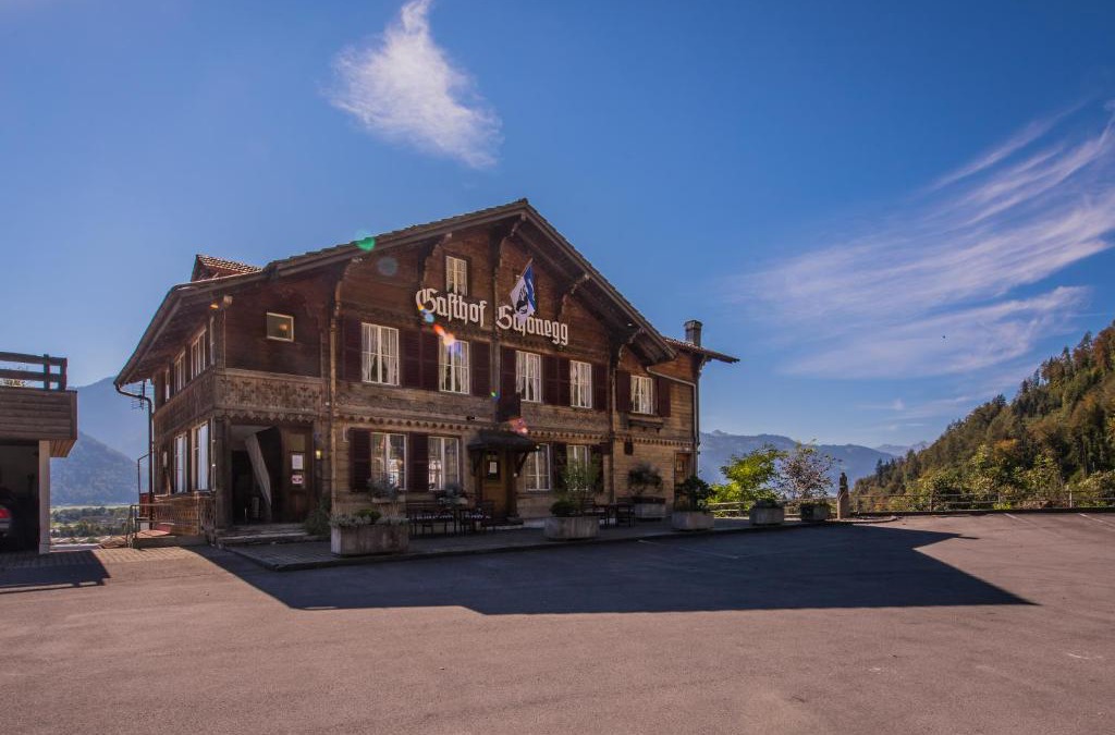 Goldswil Hotel | Gasthof Schoenegg B&B