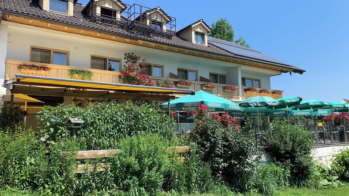 Saaldorf-Surheim House | Gasthof Sonnenheim Saaldorf