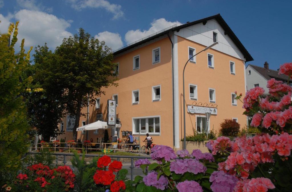 Vohenstrauss Hotel | Gasthof zur Post Hotel Parkplatz