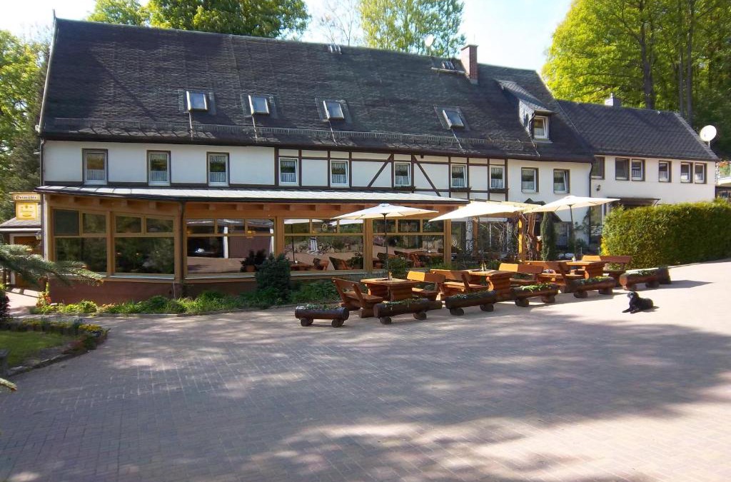 Oberschona House | Gaststätte & Pension Oelmuehle