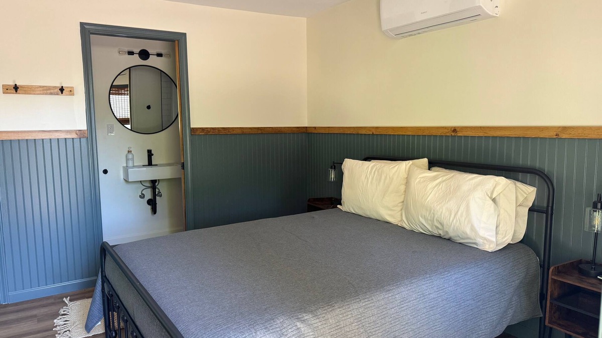 Skaneateles Hotel | Gate - Studio - One Bedroom Hotel, Sleeps 2