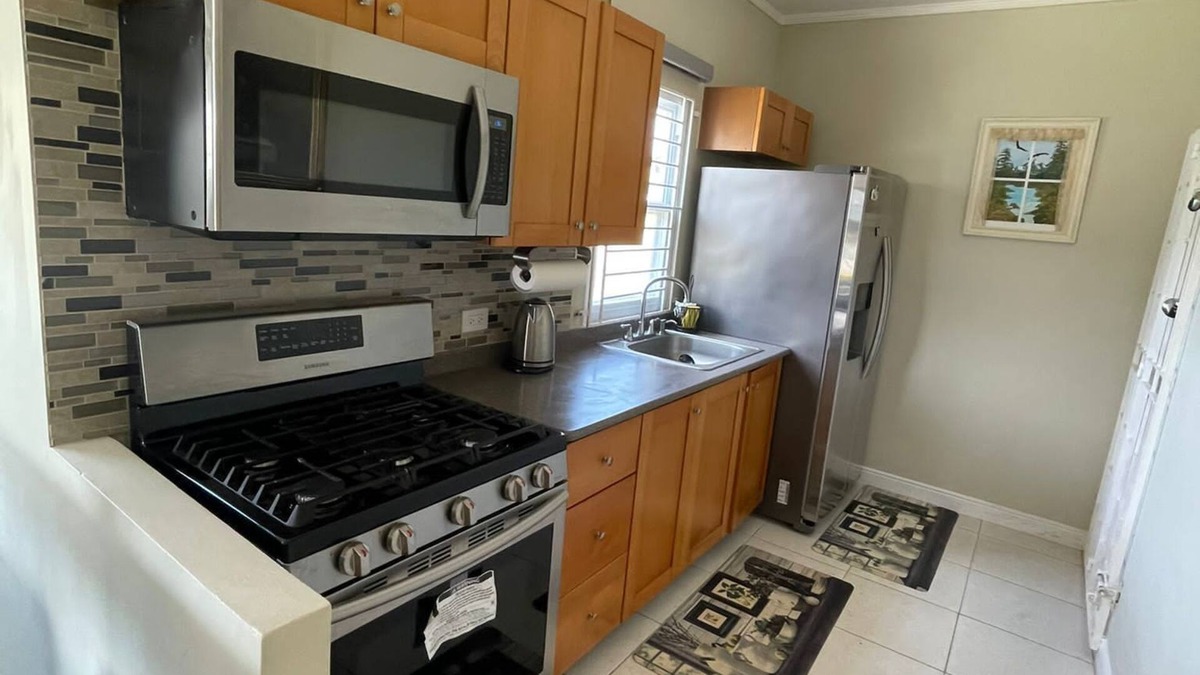 Spanish Town House | Gated community, fully air condition, hot water and 24 hours video surveillance