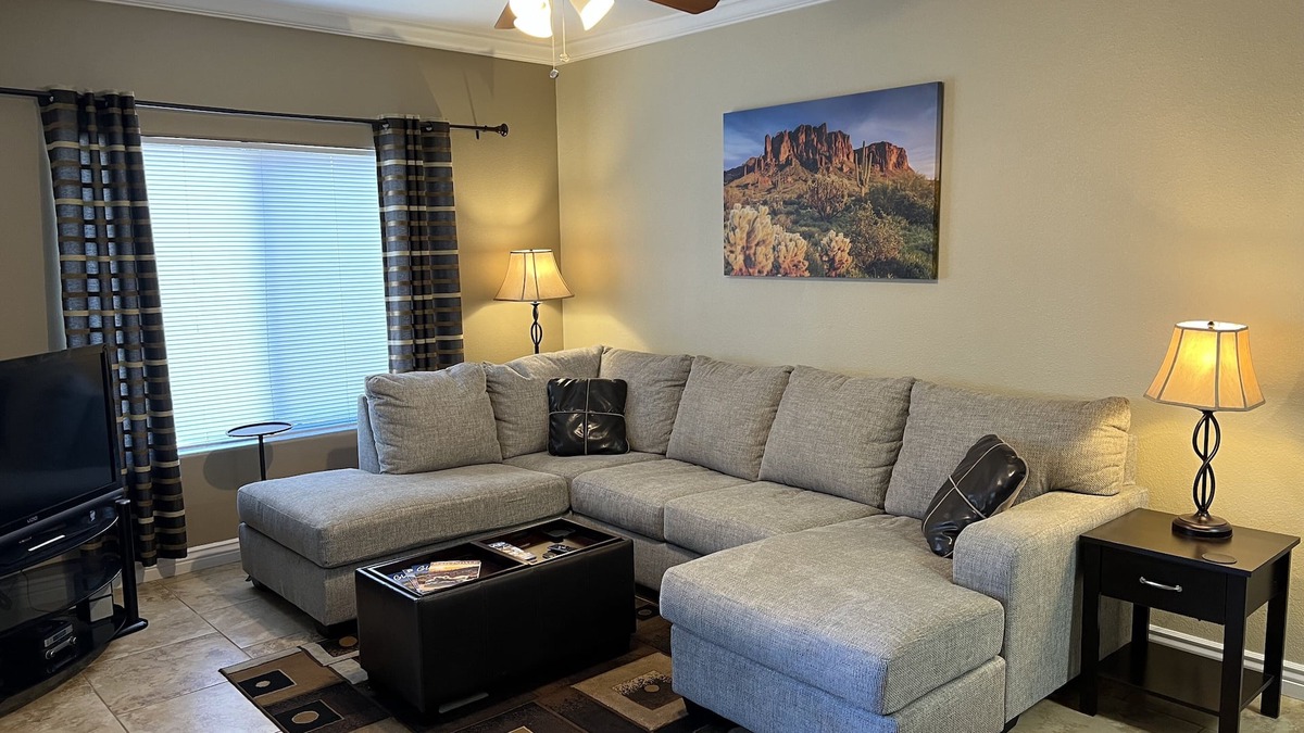 Villa De Paz Condo | Gated Condo; pool, hot tub, gym, 2 bedrooms, 2 bath, 5 min to Cardinals Stadium
