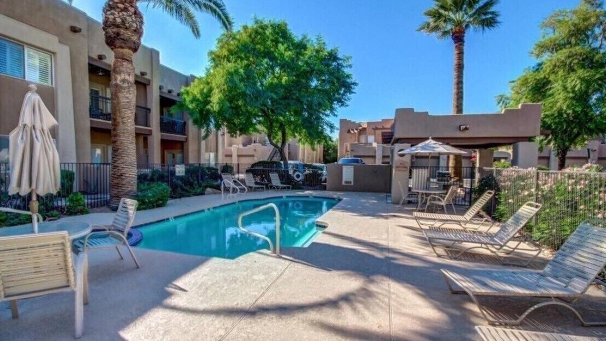 Security Acres Condo | ★Gated Old Town Condo-3BR,2BA w/Pool & Hot Tub. Garage Parking★