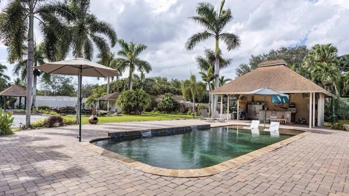 Green Meadow House | Gated Private House w/Pool & Backyard Oasis