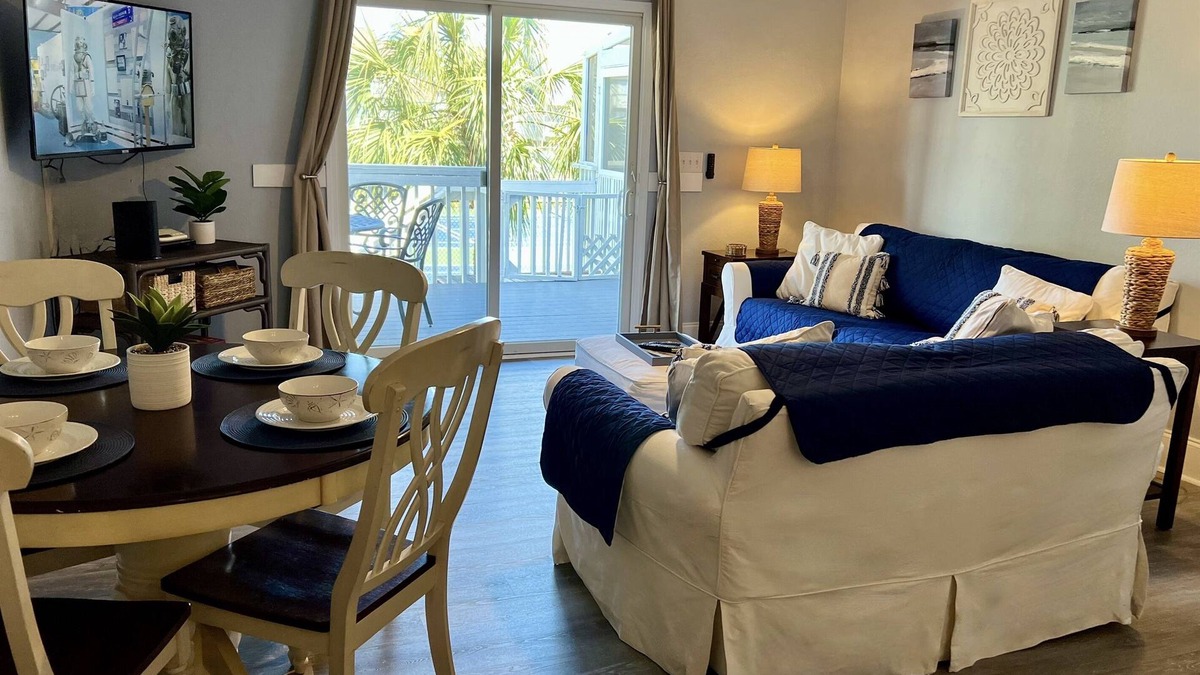 Port St. Joe House | Gated Resort on CSB, 2 pools & Ez walk to beach. Beach chairs and cart included!