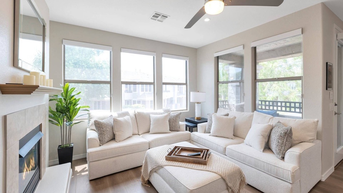 Kierland Condo | Gated w/Garage, Heated Pool/Spa/Fitness Room, Near Hiking & Kierland Commons Fine Dining & Shopping
