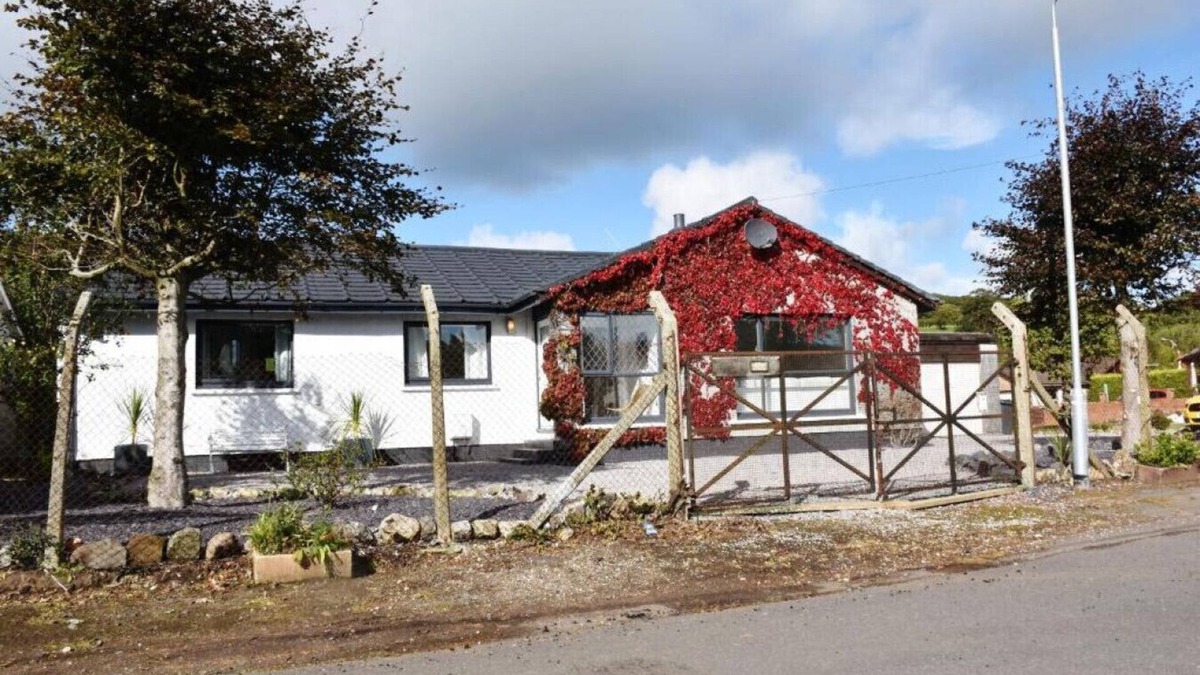Barrhead House | Gateside View Apartment