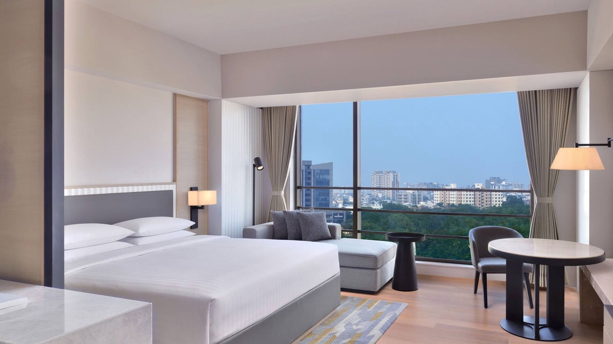 Thaltej Hotel | Gateway Ahmedabad Sindhu Bhavan