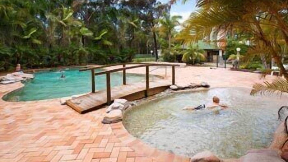 Arrawarra Other | Gateway Lifestyle Lorikeet