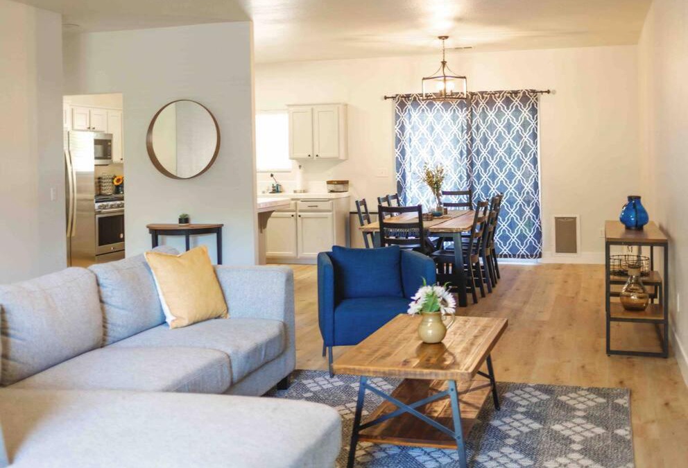 Exeter Villa | Gateway Retreat: Short Drive to the Sequoias
