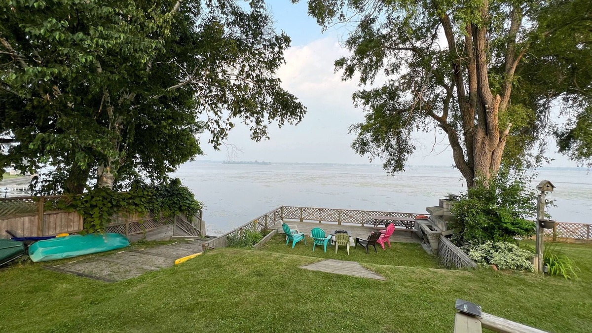 Trenton House | Gateway to Prince Edward County