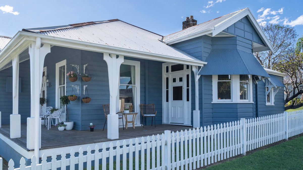 Cessnock Cottage | Gateway to the Vineyards *Jacuzzi* Federation Entertainer home