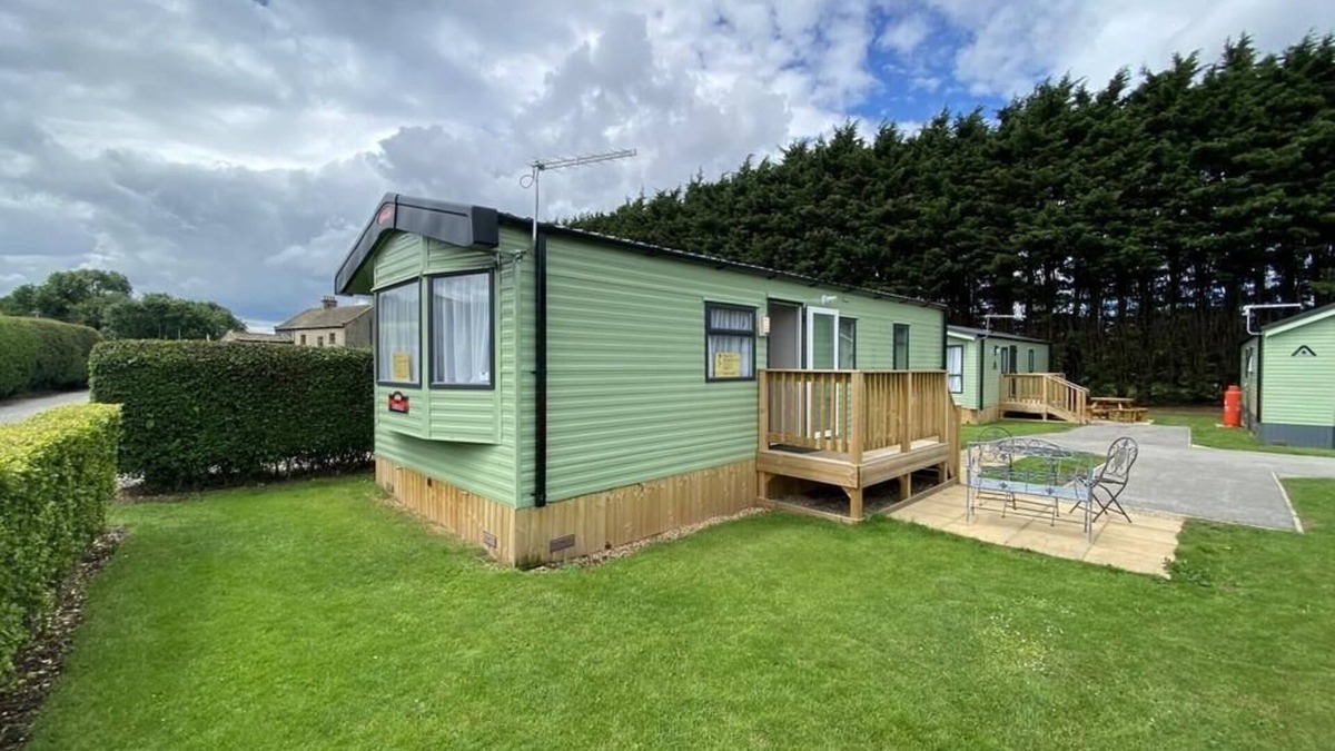 Knaresborough House | Gateway to the Yorkshire Dales a Luxurious 2 bedroom Motorhome sleeps 4