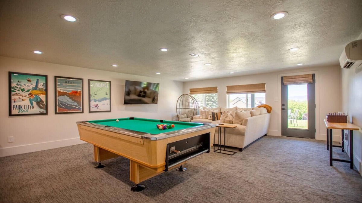 Lakeview House | Gathering Place + Hot Tub + Game rooms