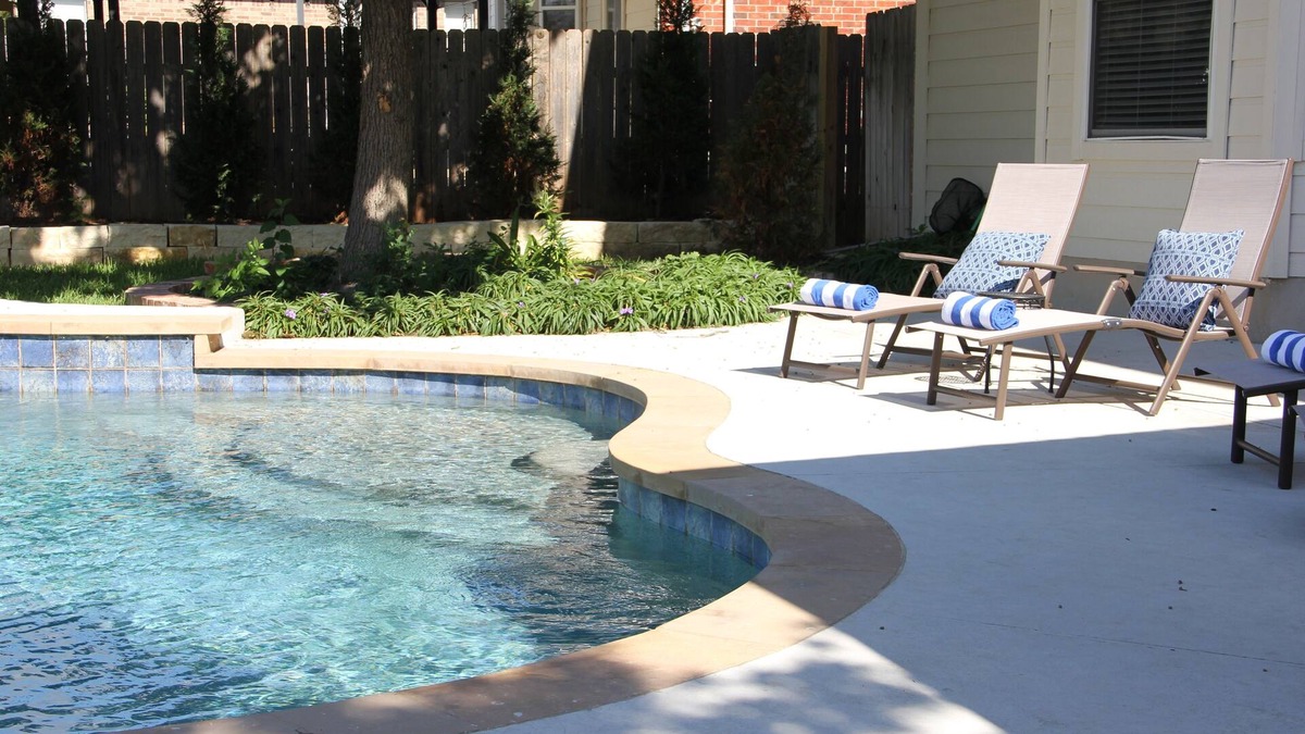Cat Hollow House | Gathering Place with Heated Pool, Hot Tub and 7 Bedrooms