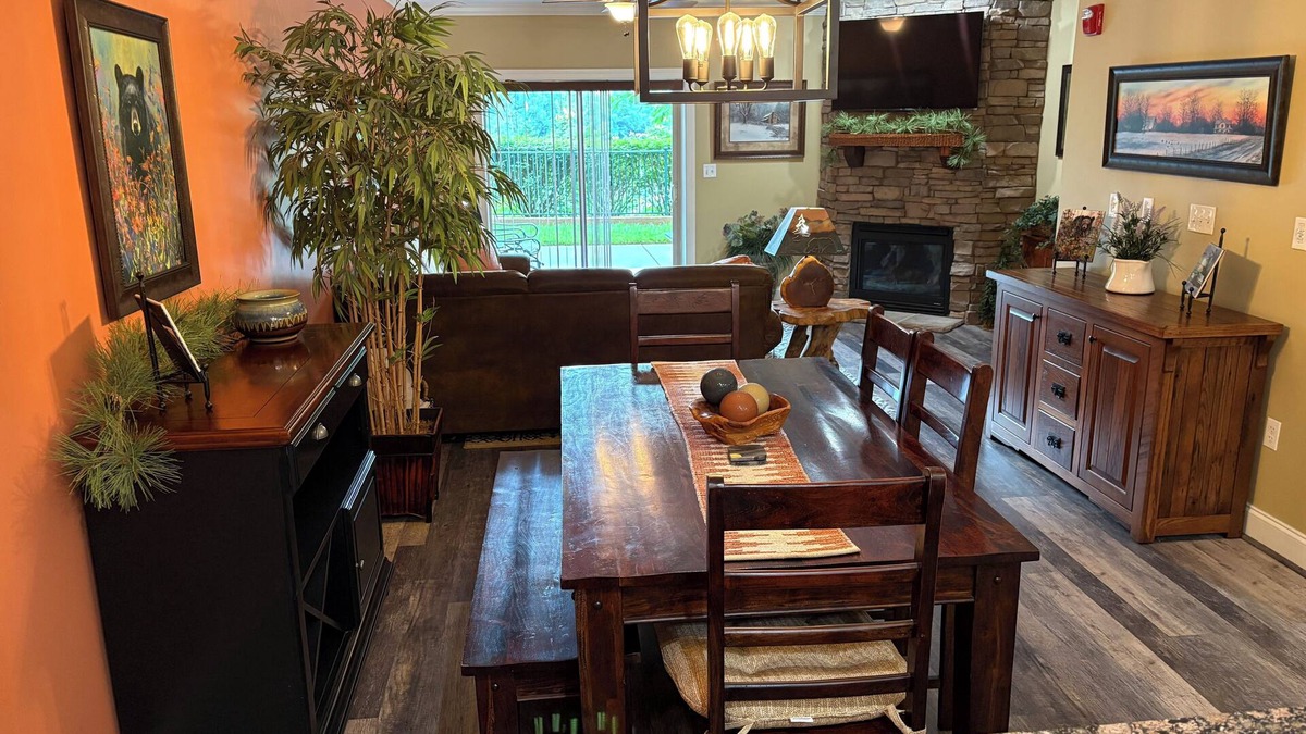 Gatlinburg Condo | Gatlinburg's Finest Downtown Condo, Great Mtn Views