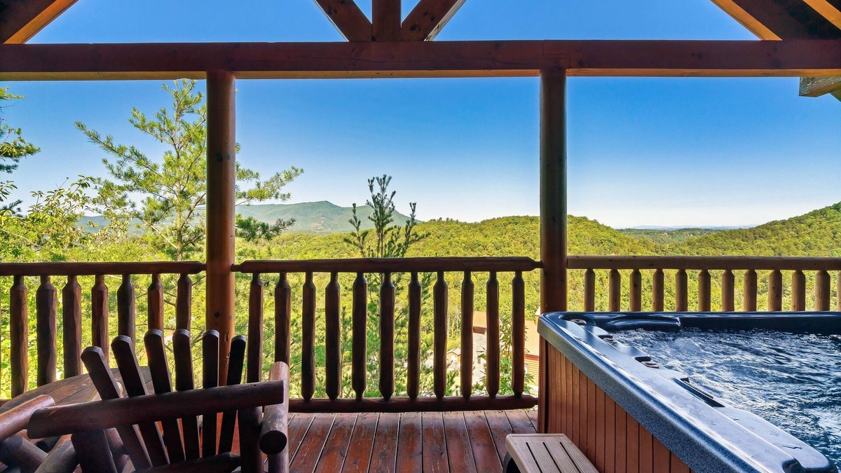 Pigeon Forge Cabin | Gatlinburg - Valley View - 5 Bedroom - Sleeps 16