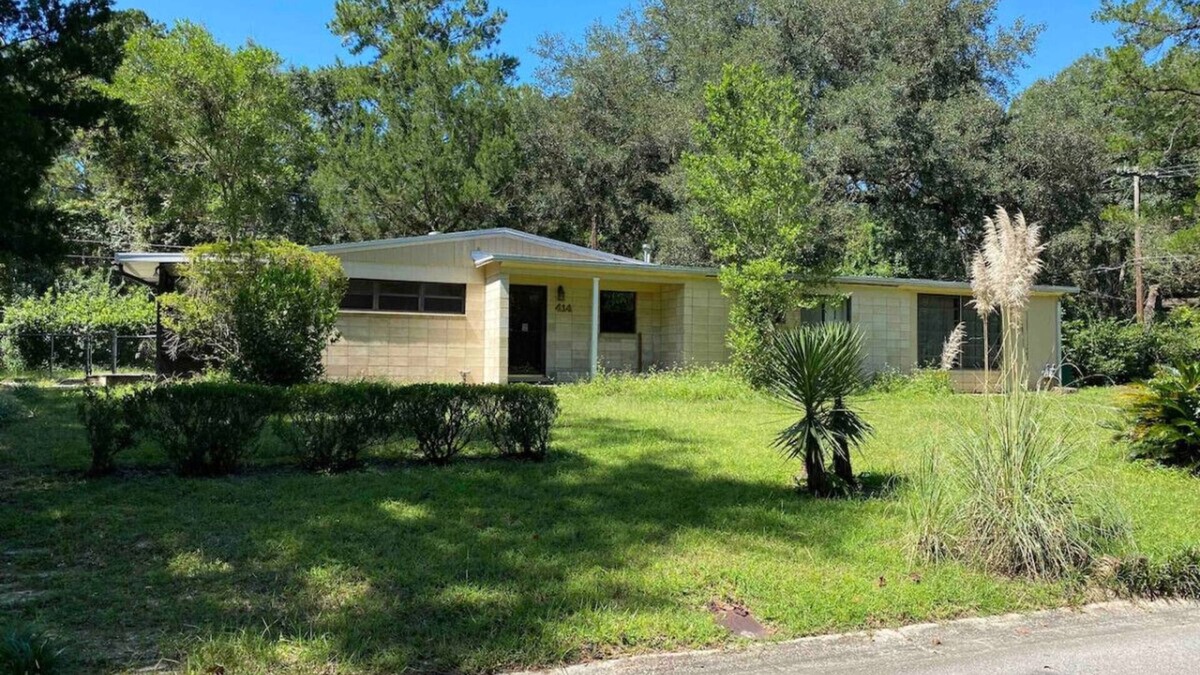 Gainesville Apartment | Gator Getaway ~ quiet & pet friendly