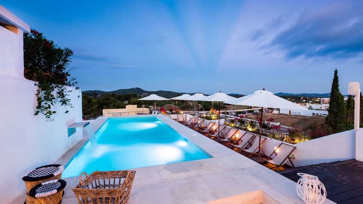 Santa Gertrudis Hotel | Gatzara Suites Santa Gertrudis
