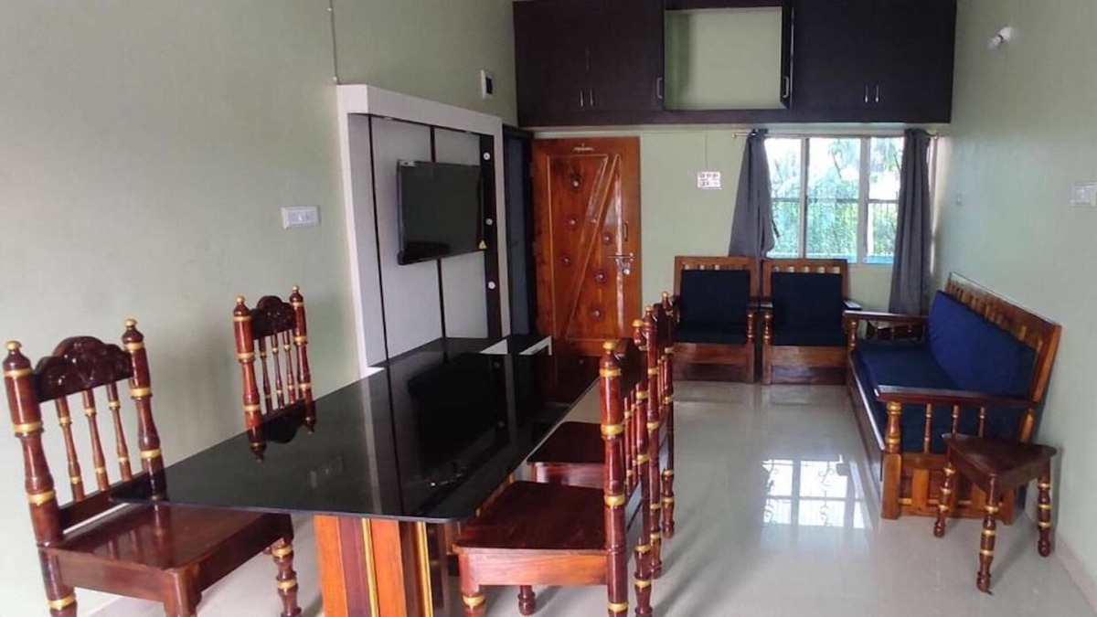 Puri Apartment | Gaur Homestay Deluxe AC Suite