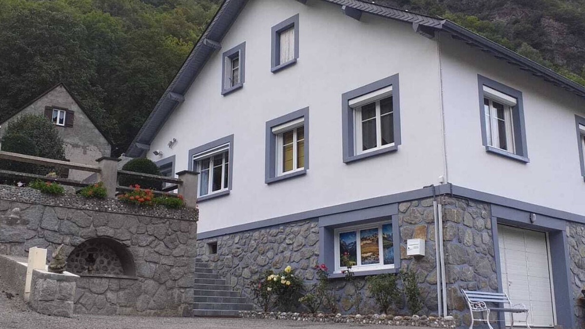 Gedre Apartment | Gavarnie-Gèdre - In the heart of the 3 Cirques - 4 people - 2 comfort keys