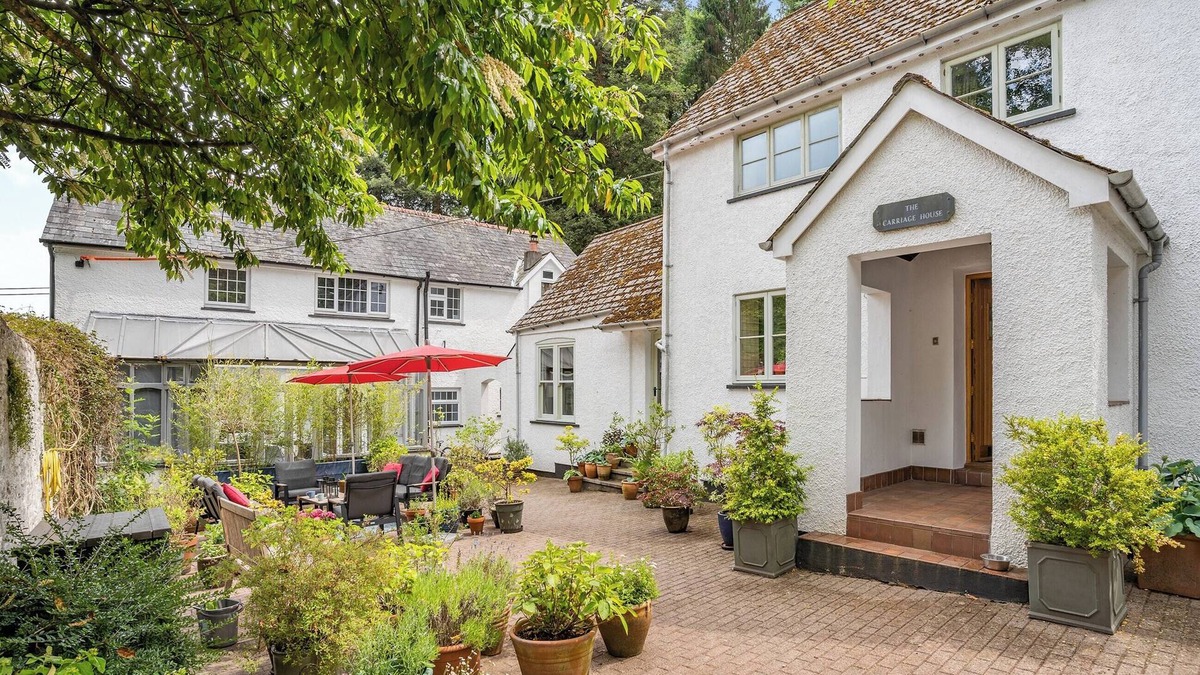 Llanfoist Cottage | 4 bedroom accommodation in near Abergavenny & Crickhowell
