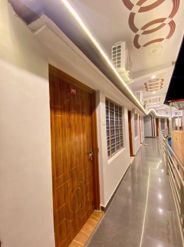 Shivanandi Hotel | Geetanjali Palace Hotel & Restaurant