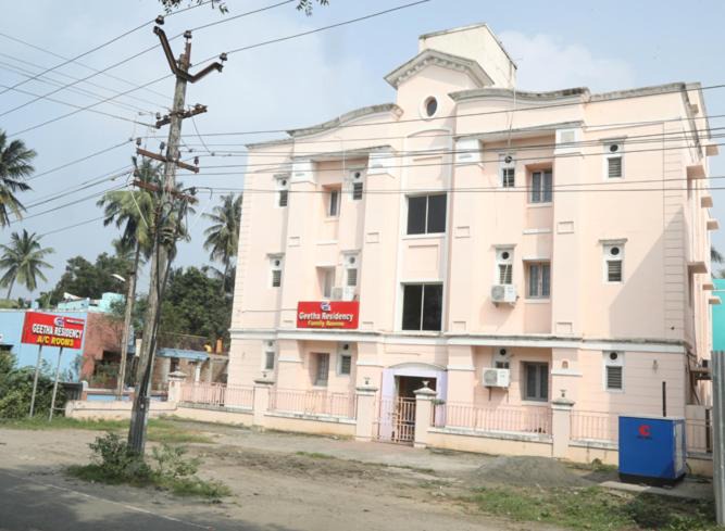 Kanchipuram Hotel | Geetha Residency