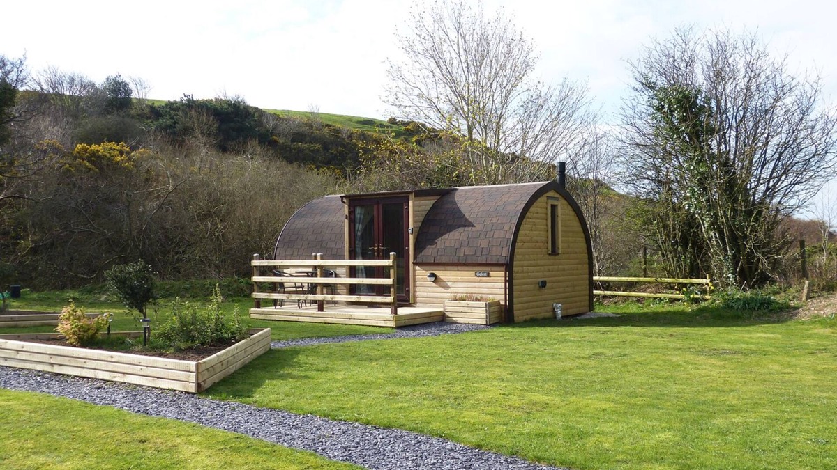Saint Asaph Cottage | GELERT POD, pet friendly, country holiday cottage in St Asaph
