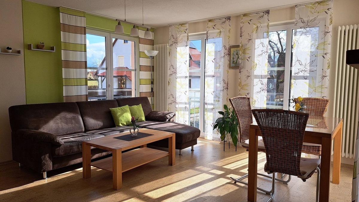 Wasserzell Apartment | Gemühtliche Ferienwohnung mit Garten und Liegewiese