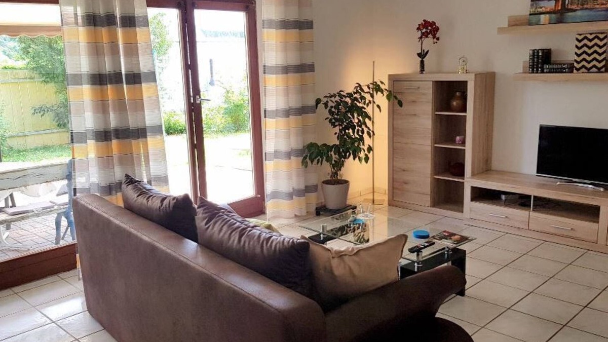 Schwarzenbach an der Saale Apartment | Gemütliche Ferienwohnung mit Terrasse und Fußbodenheizung