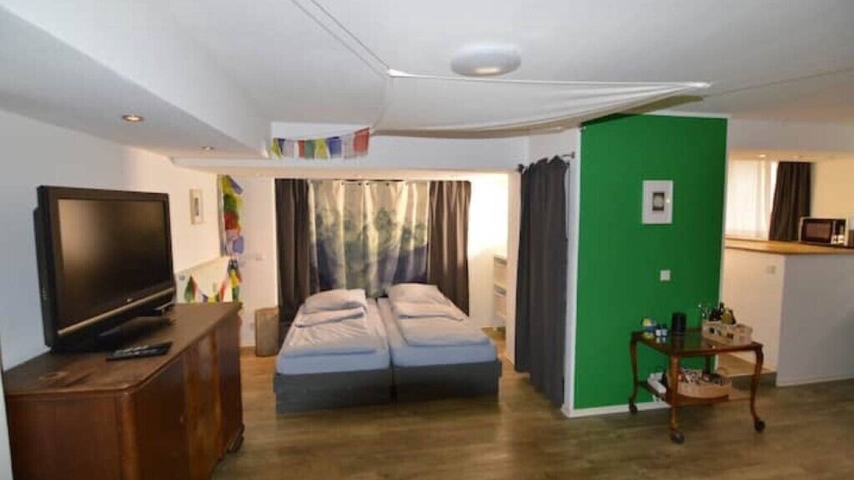 Mitte Apartment | Gemütlich Zentrale Souterraint Wohnung 65qm