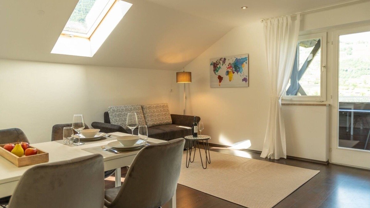 Lagundo Apartment | Gemütliche Dachgeschosswohnung mit Schönem Ausblick