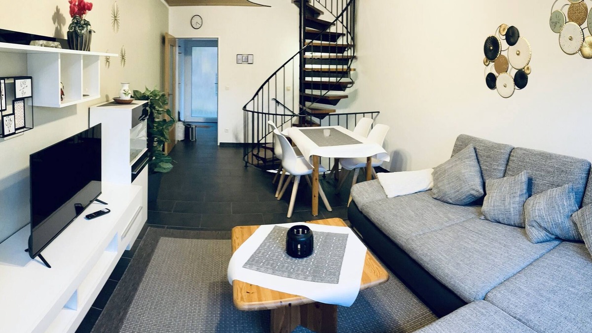 Winterberg Apartment | Gemütliche Ferienwohnung für bis zu Vier Personen mit Großzügigem Balkon