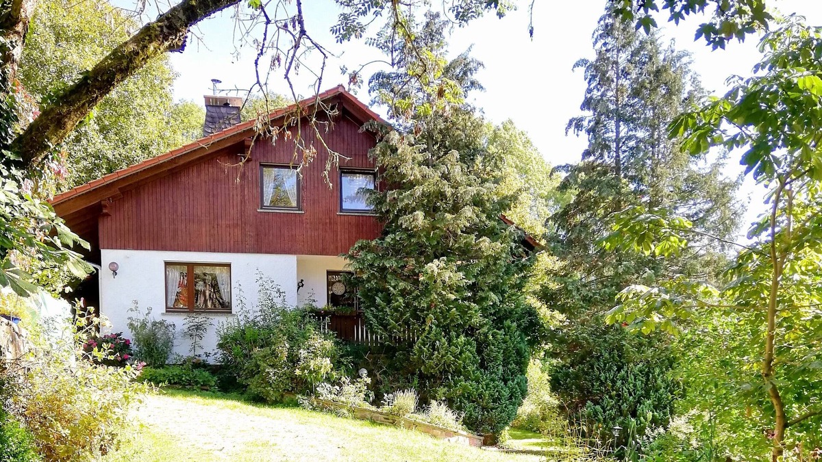 Gersfeld Apartment | Gemütliche Ferienwohnung mit Panoramablick