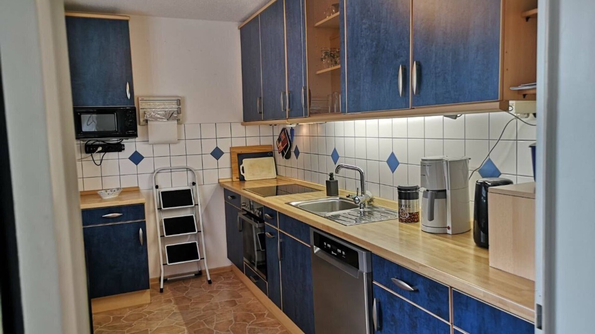 Niederwerrn Apartment | Gemütliche Ferienwohnung für bis zu 6 Personen mit Balkon