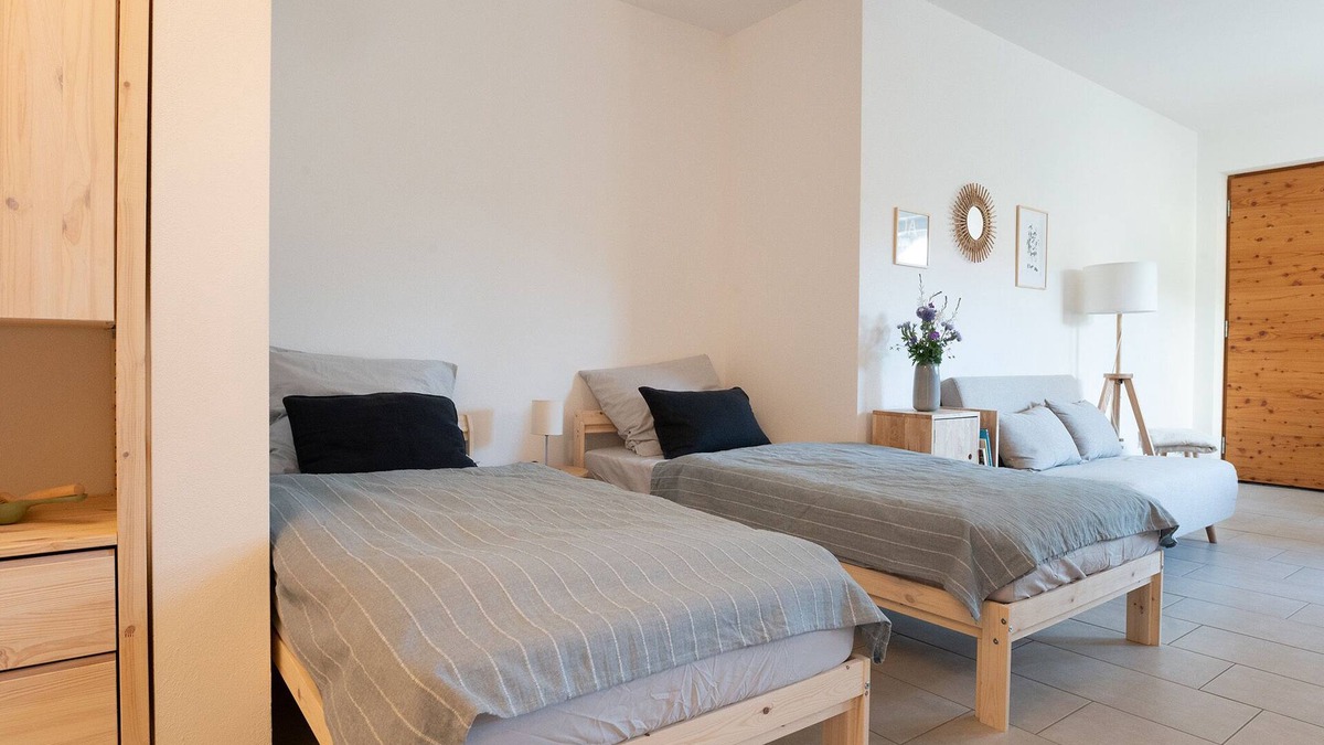 Riedenburg Apartment | Gemütliche Ferienwohnung in Ruhiger Waldrandlage