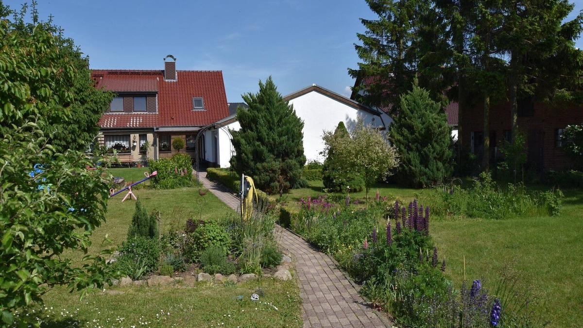 Blowatz Apartment | Gemütliche Ferienwohnung mit Garten in Robertsdorf