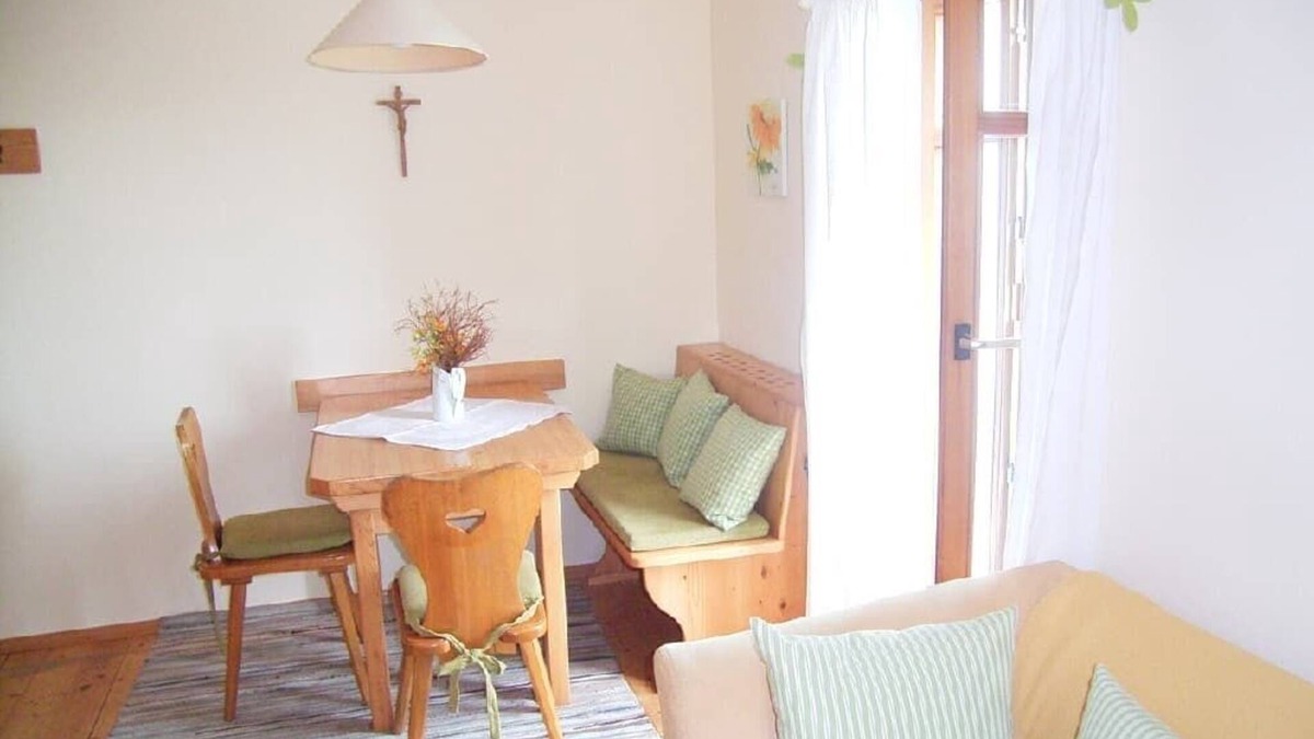 Schoensee Apartment | Gemütliche Ferienwohnung mit Balkon im Oberpfälzer Wald