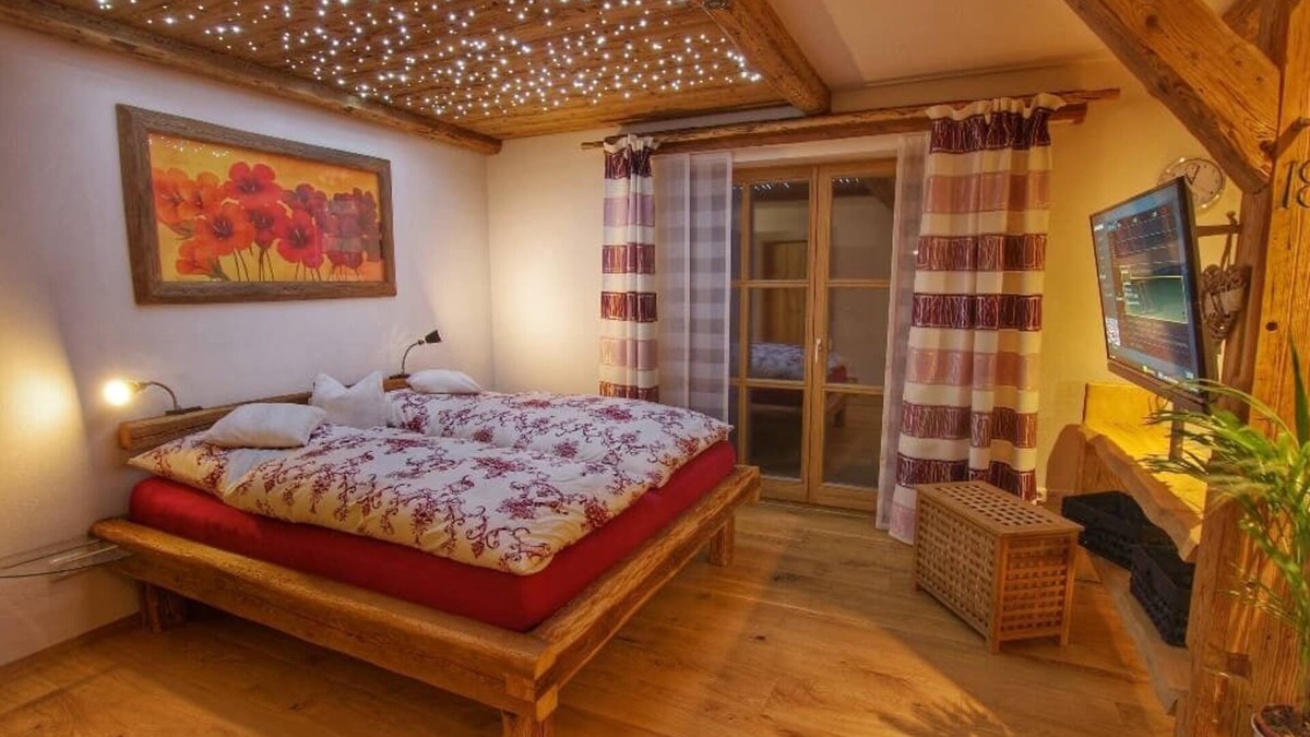 Untertraubenbach Apartment | Gemütliche Ferienwohnung (50qm) mit Whirlpoolbadewanne und Terrasse