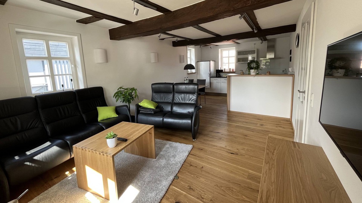 Wabern Apartment | Gemütliche Ferienwohnung im Renovierten Fachwerkhaus